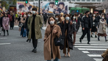 日本国内での1日のコロナ感染者数が過去最多の2201人、13人が死亡