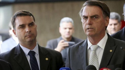 Imputan por casos de corrupción al hijo mayor de Bolsonaro