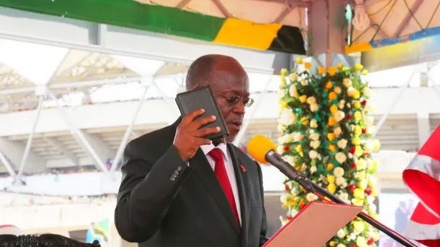 Rais Magufuli wa Tanzania aapishwa, atoa mwito wa ushirikiano