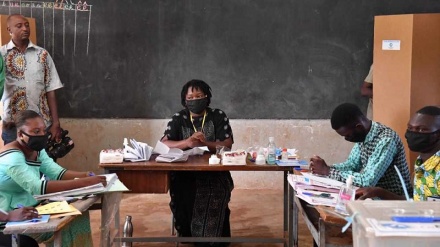 Burkina Faso holds election under looming threat of violence