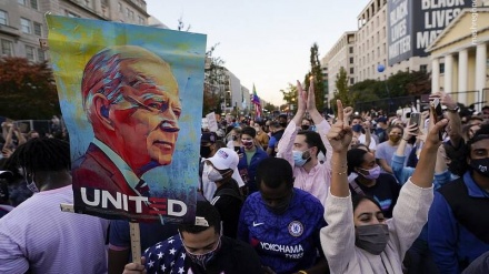 (FOTO) USA, festeggiamenti per vittoria di Biden su Trump - 1