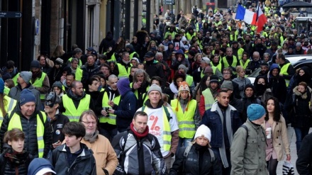 フランスの黄色いベスト運動開始から2周年