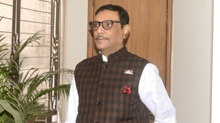 ঢাকা বাসে অগ্নিসংযোগ: বিএনপিকে দায়ী করলেন ওবায়দুল কাদের