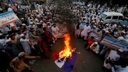 Pakistan govt. agrees to boycott French products after protests: Party