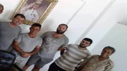 I pescatori italiani sequestrati in Libia: 'Sbattuti in cella al buio, non dimenticheremo le umiliazioni'