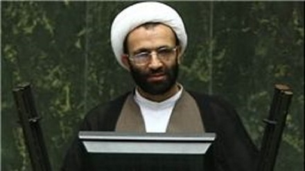 عضو هیات رئیسه مجلس : آمریکایی ها اگر تحریمی را علیه ملت ایران اعمال کنند پاسخ لازم را دریافت خواهند کرد