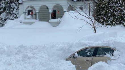 د امریکا ښاریز لس ساعته په واورې کښې ښخ و 