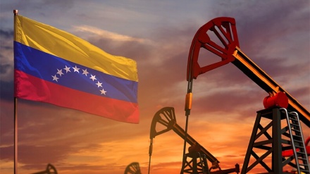 Informe: Venezuela triplica su exportación de crudo pese a sanciones