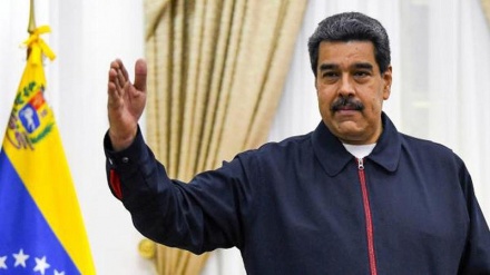 Maduro: Se va la Asamblea que detruyó el país por votos del pueblo