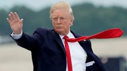 ईरान से मुक़ाबले के बहाने, चार वर्षों तक ट्रम्प जिस शाख़ पर बैठे थे उसे ही काटते रहे