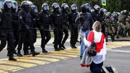 Bielorussia: a Minsk la polizia arresta circa 100 manifestanti