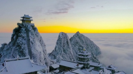 中国･山東省泰山の中天門が見事に雪化粧