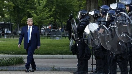 ドイツ週刊誌、「『今年の敗者』にトランプ氏」