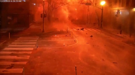 米ナッシュビルでの自動車爆発の瞬間の動画