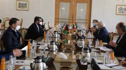 Zarif: Giňişleýin syýasy çözgüt Owganystandaky dowamly parahatçylygyň iň gowy kepili