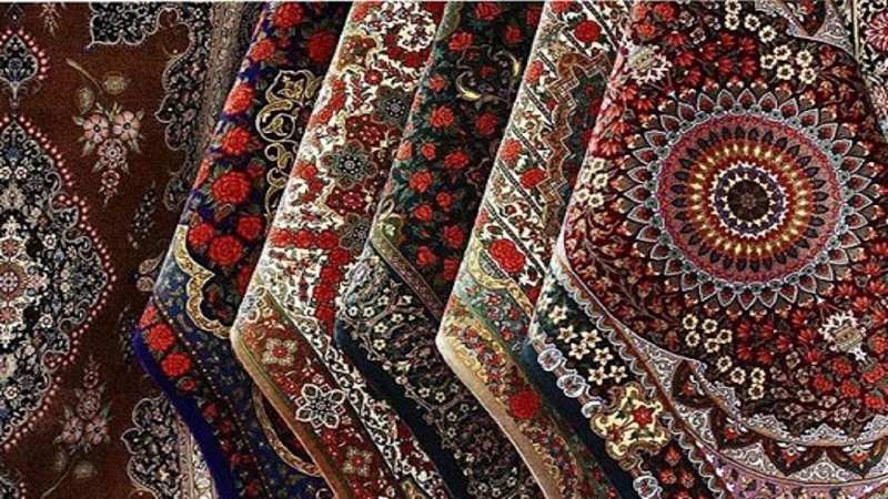 イラン産絨毯