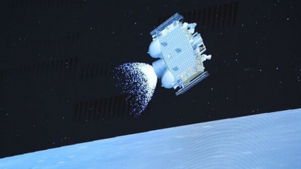 中国の探査機が、近帰還に向け待機