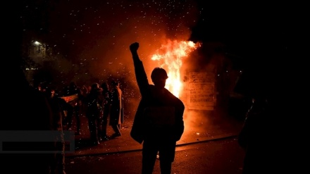 Франция намойишчилари кўчаларга қайтишмоқда (видео)