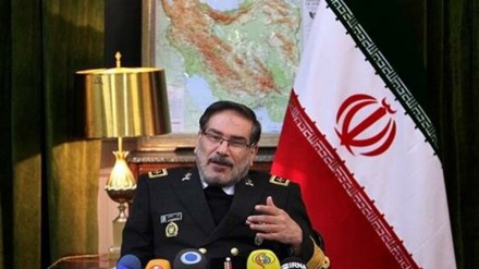 Shamkhani: Shtimi i aktiviteteve ushtarake në rajon shenjë e frikës së SHBA