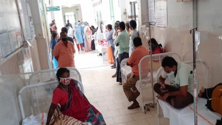 India experts baffled by hundreds affected by illness