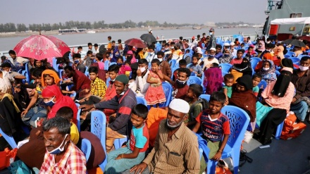 Dëbimi i myslimanëve të Mianmarit në një ishull shumë të rrezikshëm të Bangladeshit