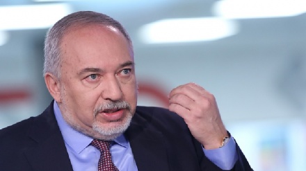 ליברמן תקף את גנץ לאחר הפשרה: סמרטוט רב פעמי