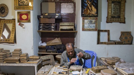 (FOTO) Iran, l'arte dell'incisione- 2