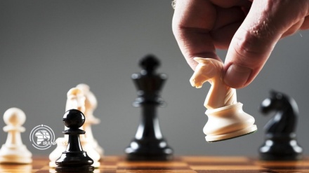 Pecatur Iran Kalahkan Grandmaster Catur Dunia