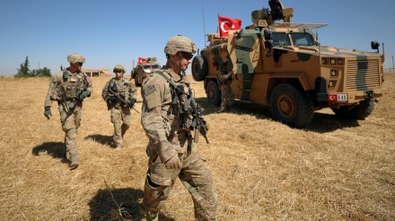 Turchia evacua i suoi militari da 7 basi in Siria