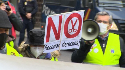 Pensionistas protestan en Madrid contra la reforma de pensiones