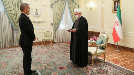 イラン大統領、「日本を含む極東アジアとの協力拡大を追求