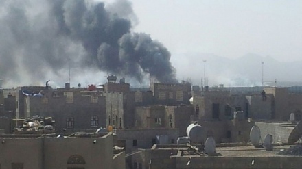 وقوع چند انفجار در فرودگاه عدن همزمان با ورود کابینه جدید دولت مستعفی+ویدئو