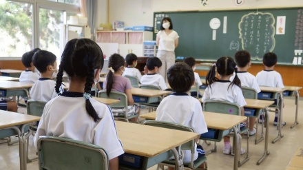 日本の公立小学校、1クラス定員35人以下へ