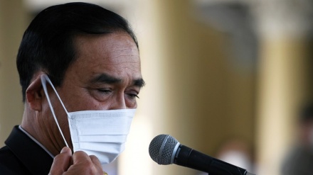 Thai court rules in favor of PM, more protests likely