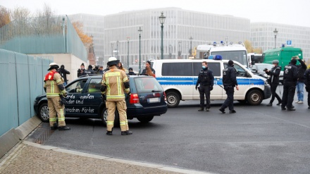 At least four injured in Berlin shooting; no political motive