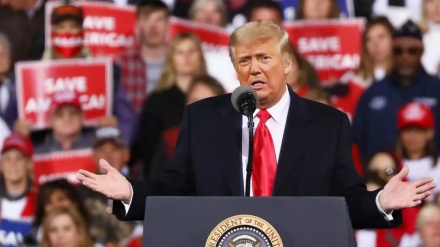 Trump esorta i repubblicani a votare contro ‘socialisti e comunisti’