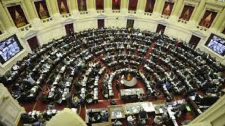 Argentina, parlamento legalizza l’aborto::polemica 