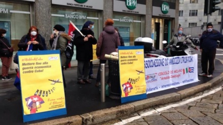 'Fine blocco Cuba': protesta davanti a consolato Usa a Milano