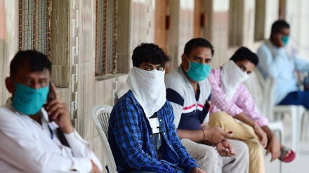 インドで1日あたりの新型コロナ感染者数が減少