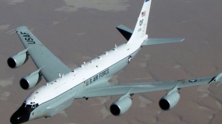 美侦察机飞越朝鲜半岛