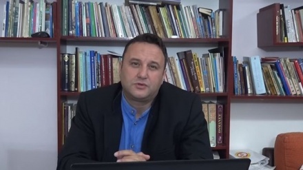 Gazetari i njohur shqiptar: Marjam Raxhavi synon të vrasë të arratisurit nga kampi i Manzës