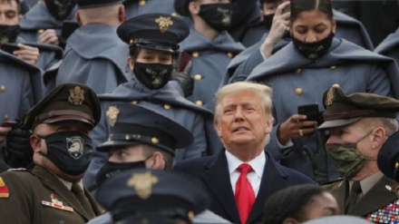 Usa, Trump in pressing su Pence:  'momento del coraggio estremo'