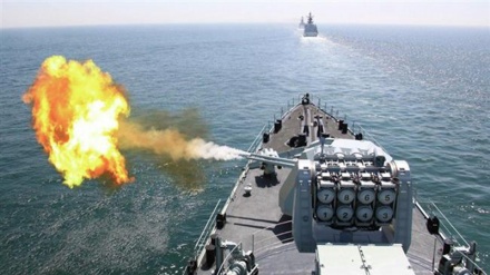 ईरानी शेरों की दहाड़ से अमेरिका दुम दबाकर भागा! क्या फ़ार्स की खाड़ी में तनाव के बीच अमेरिकी युद्ध वापस लौट रहे हैं? अरब देशों और इस्राईल में मचा हड़कंप!