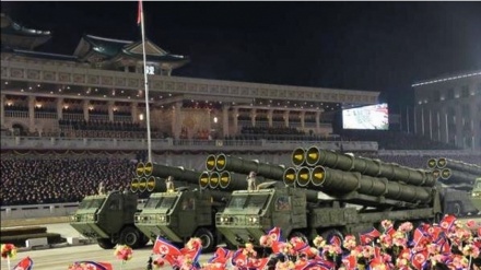 北朝鮮による新弾道ミサイルの公開