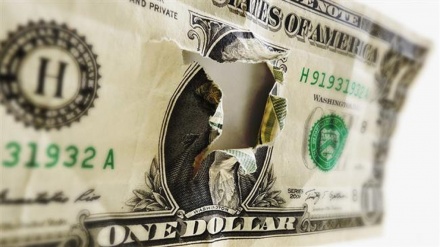 Kërkesa e Rusisë për të ulur varësinë nga dollari