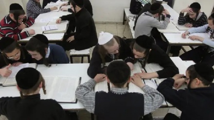 ב