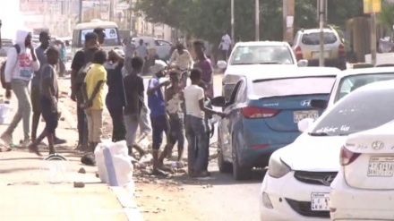 苏丹人民继续抗议经济恶化的形式