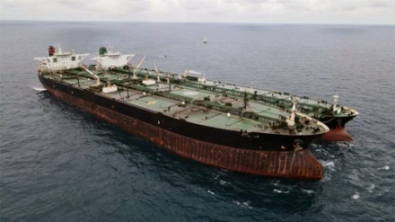 Bakamla RI Hentikan Dua Kapal Tanker Minyak, Satu dari Iran