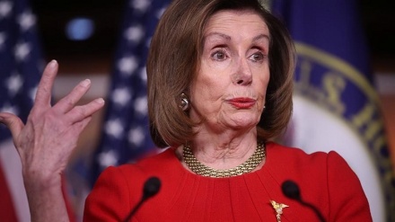 Pelosi da plazo de 24 a Pence para destituir a Trump