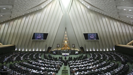 Iran: Lawmakers hail AEOI’s move to resume 20% uranium enrichment